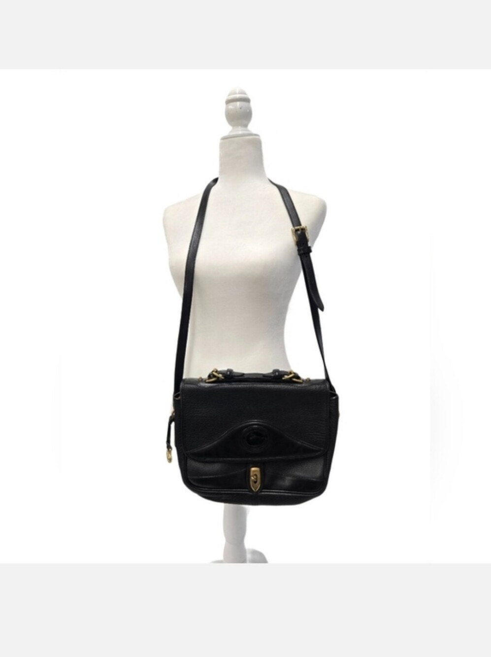 Vintage Dooney & Bourke Black Pebbled Leather Crossbody Style P701